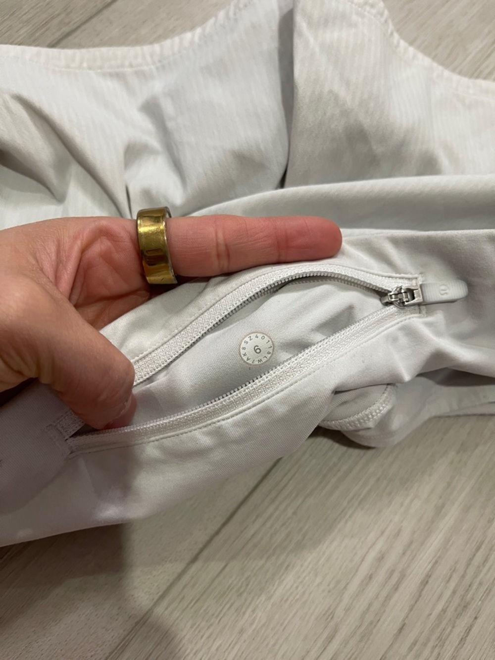 Lululemon speed up shorts - Picture 4 of 5
